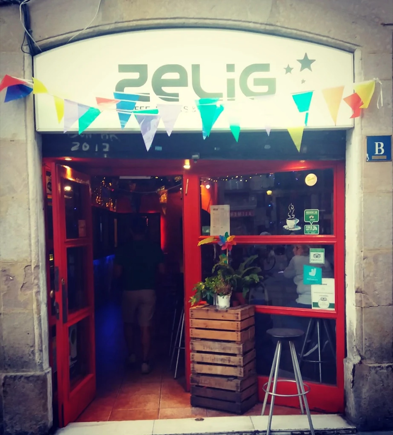 Zelig Barcelona'nın gece cephesi, Carrer del Carme 116